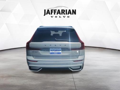 Vapour Grey Metallic 2026 Volvo XC60 Plug-In Hybrid T8 Polestar