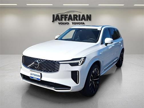 2025 Volvo XC90 B6 Plus 7-Seater
