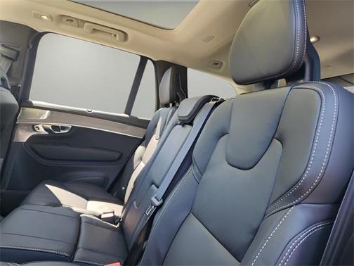 2025 Volvo XC90 B6 Ultra