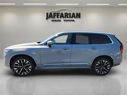 2025 Volvo XC90 B6 Ultra