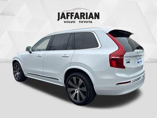 2025 Volvo XC90 Plug-In Hybrid T8 Ultra 6-Seater