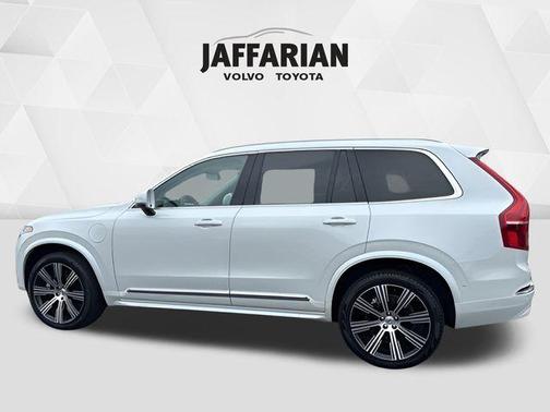 2025 Volvo XC90 Plug-In Hybrid T8 Ultra 6-Seater