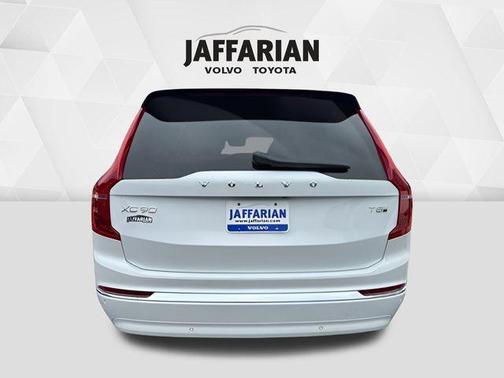 2025 Volvo XC90 Plug-In Hybrid T8 Ultra 6-Seater