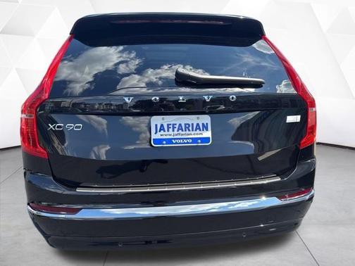 2024 Volvo XC90 Recharge Plug-In Hybrid T8 Plus Bright Theme 7 Passenger