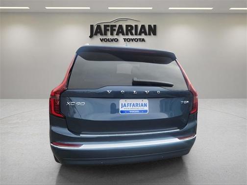 2025 Volvo XC90 Plug-In Hybrid T8 Plus 7-Seater