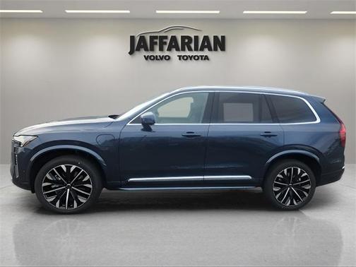 2025 Volvo XC90 Plug-In Hybrid T8 Plus 7-Seater