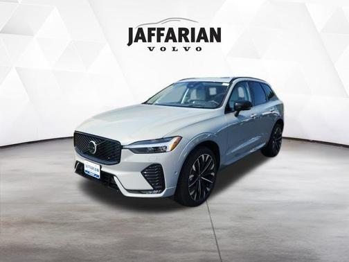 2026 Volvo XC60 B5 Ultra