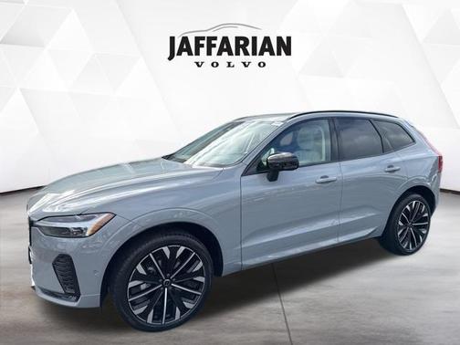 2026 Volvo XC60 B5 Ultra