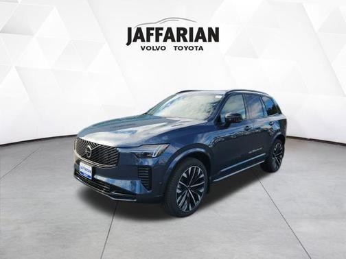 2026 Volvo XC90 B6 Ultra Dark Theme 7-Seater