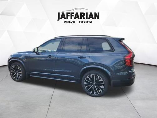 2026 Volvo XC90 B6 Ultra Dark Theme 7-Seater