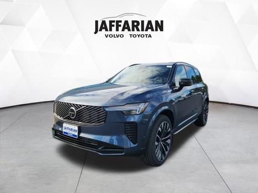 2026 Volvo XC90 B6 Ultra Dark Theme 7-Seater