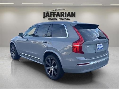 2025 Volvo XC90 B6 Plus 7-Seater