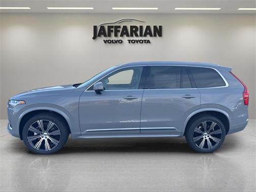 2025 Volvo XC90 B6 Plus 7-Seater