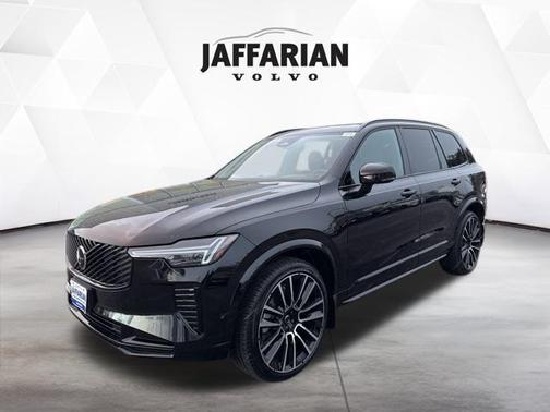 2026 Volvo XC90 B6 Ultra Dark Theme 7-Seater