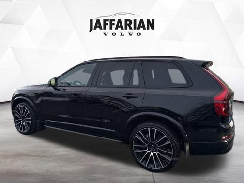 2026 Volvo XC90 B6 Ultra Dark Theme 7-Seater