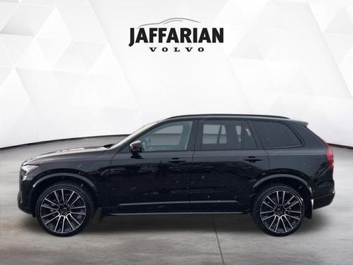 2026 Volvo XC90 B6 Ultra Dark Theme 7-Seater