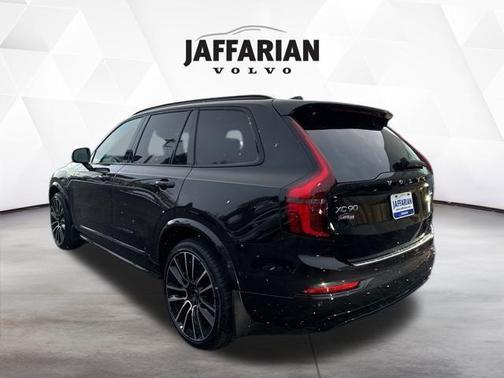 2026 Volvo XC90 B6 Ultra Dark Theme 7-Seater