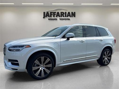 2024 Volvo XC90 Recharge Plug-In Hybrid T8 Ultimate Bright Theme 7-Seater