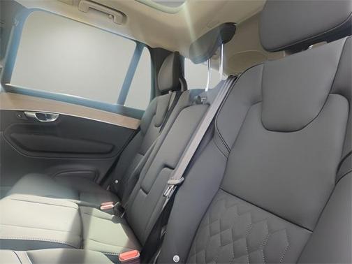 2025 Volvo XC90 B6 Plus 7-Seater