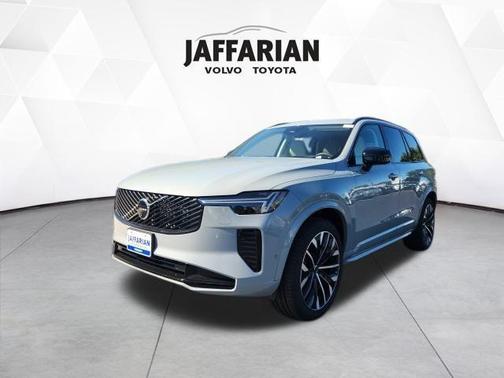 2026 Volvo XC90 B6 Ultra Dark Theme 6-Seater