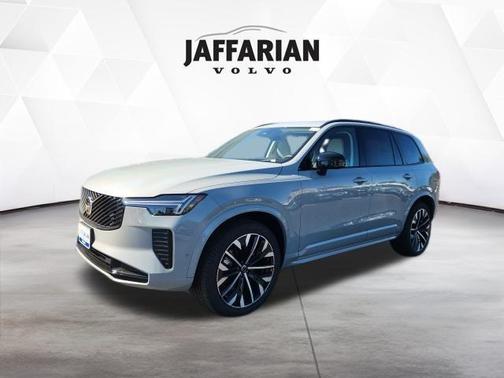 2026 Volvo XC90 B6 Ultra Dark Theme 6-Seater