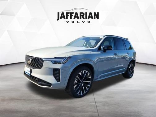 2026 Volvo XC90 B6 Ultra Dark Theme 6-Seater