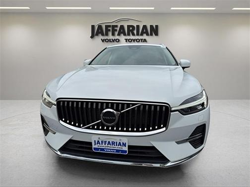 2022 Volvo XC60 B5 Inscription