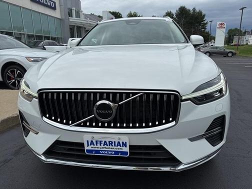 2022 Volvo XC60 B5 Inscription