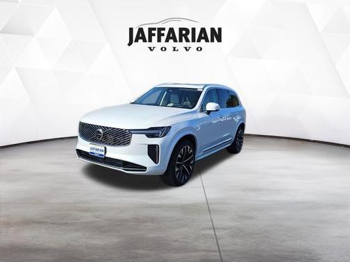 Crystal White Pearl 2026 Volvo XC90 Plug-In Hybrid T8 Ultra