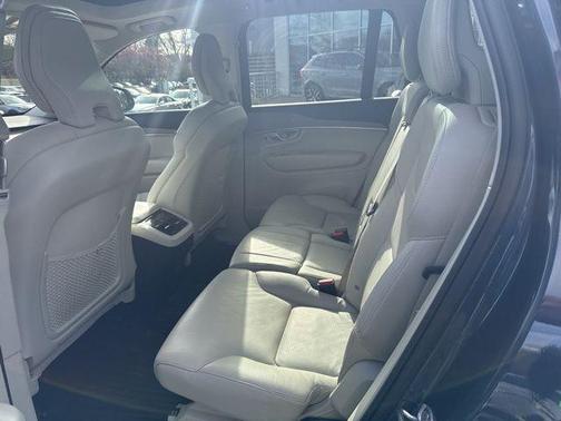 2023 Volvo XC90 B6 Plus 7-Seater