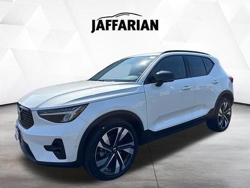 2023 Volvo XC40 Plus