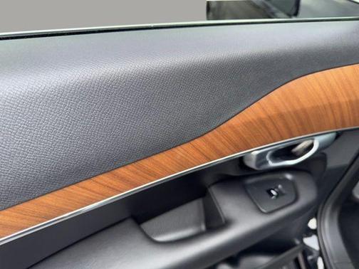 2023 Volvo XC90 B6 Plus 6-Seater
