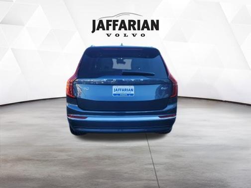 2026 Volvo XC90 B6 Ultra 7-Seater