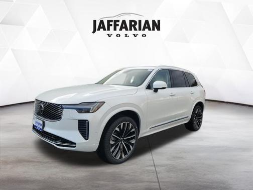 Crystal White Pearl 2026 Volvo XC90 B6 Ultra