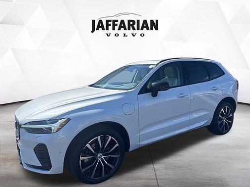 2023 Volvo XC60 Plus