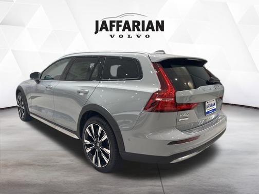 Gray Metallic 2026 Volvo V60 Cross Country B5 Ultra