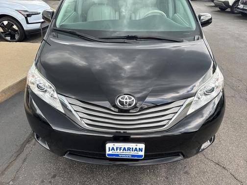 2014 Toyota Sienna XLE