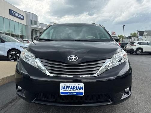 2014 Toyota Sienna XLE