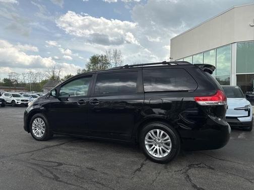 2014 Toyota Sienna XLE