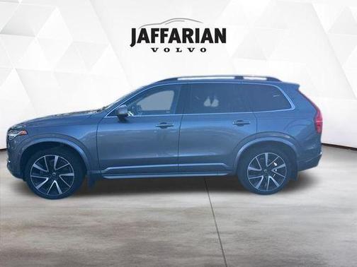 2018 Volvo XC90 T6 Momentum