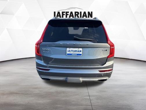 2018 Volvo XC90 T6 Momentum