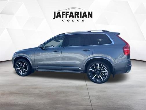 2018 Volvo XC90 T6 Momentum