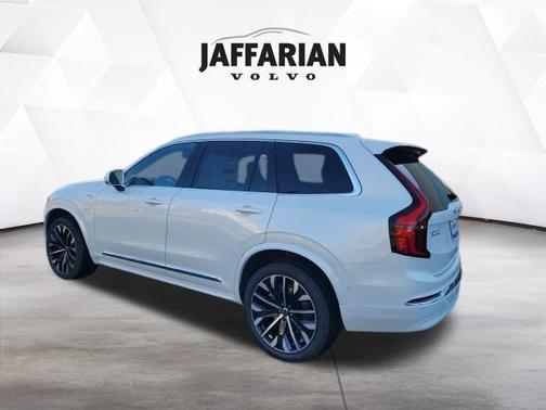 2026 Volvo XC90 Plug-In Hybrid T8 Plus 7-Seater