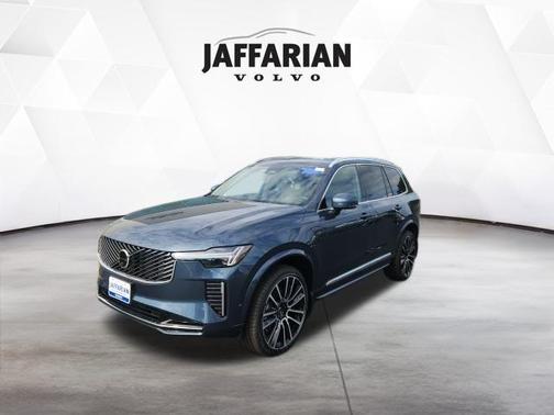 2026 Volvo XC90 B5 Plus 6-Seater