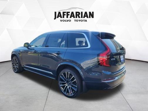 2026 Volvo XC90 B6 Plus 7-Seater
