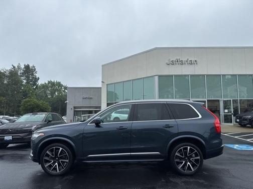 2023 Volvo XC90 B6 Plus 6-Seater