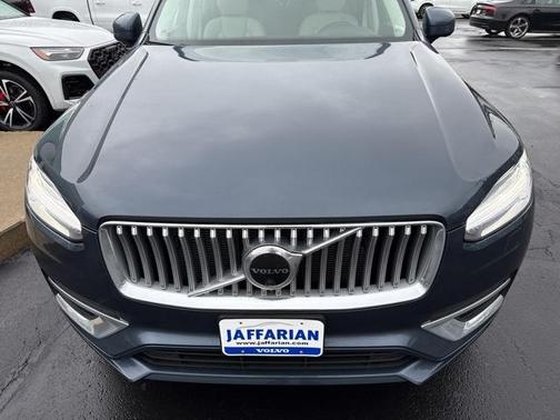 2023 Volvo XC90 B6 Plus 6-Seater
