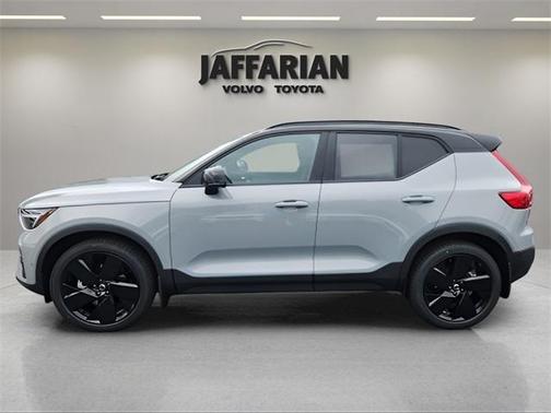 2026 Volvo XC40
