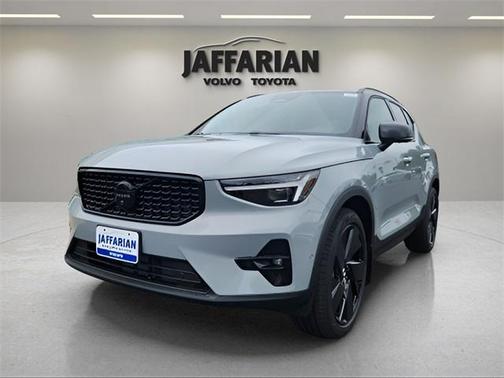 2026 Volvo XC40