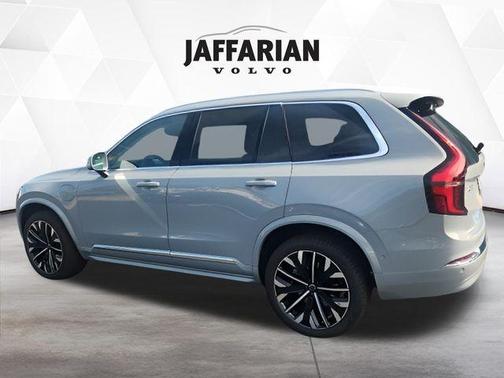 2026 Volvo XC90 Plug-In Hybrid T8 Plus 7-Seater